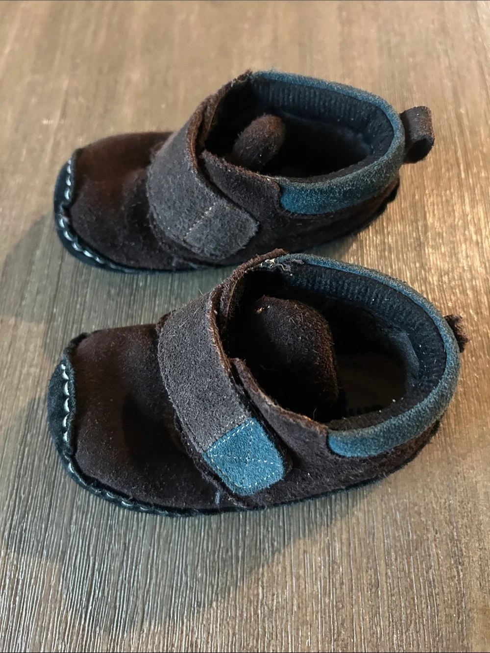 Kids Brown Suede Hook-and-Loop Shoes, Sz. 18/24 Months, or 4.